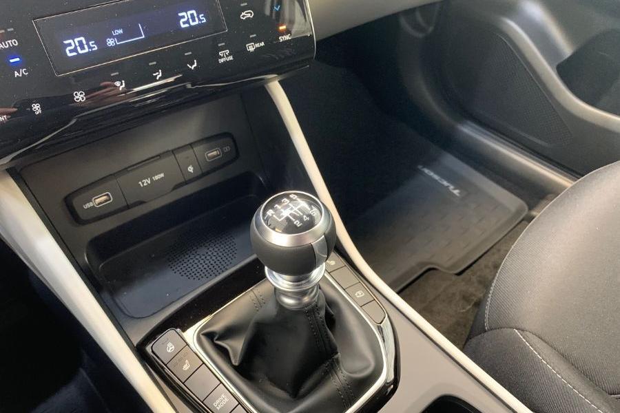 Hyundai Tucson à Niort : 1.6 T-GDi 150 iBVM Smart (Intuitive) - photo 16